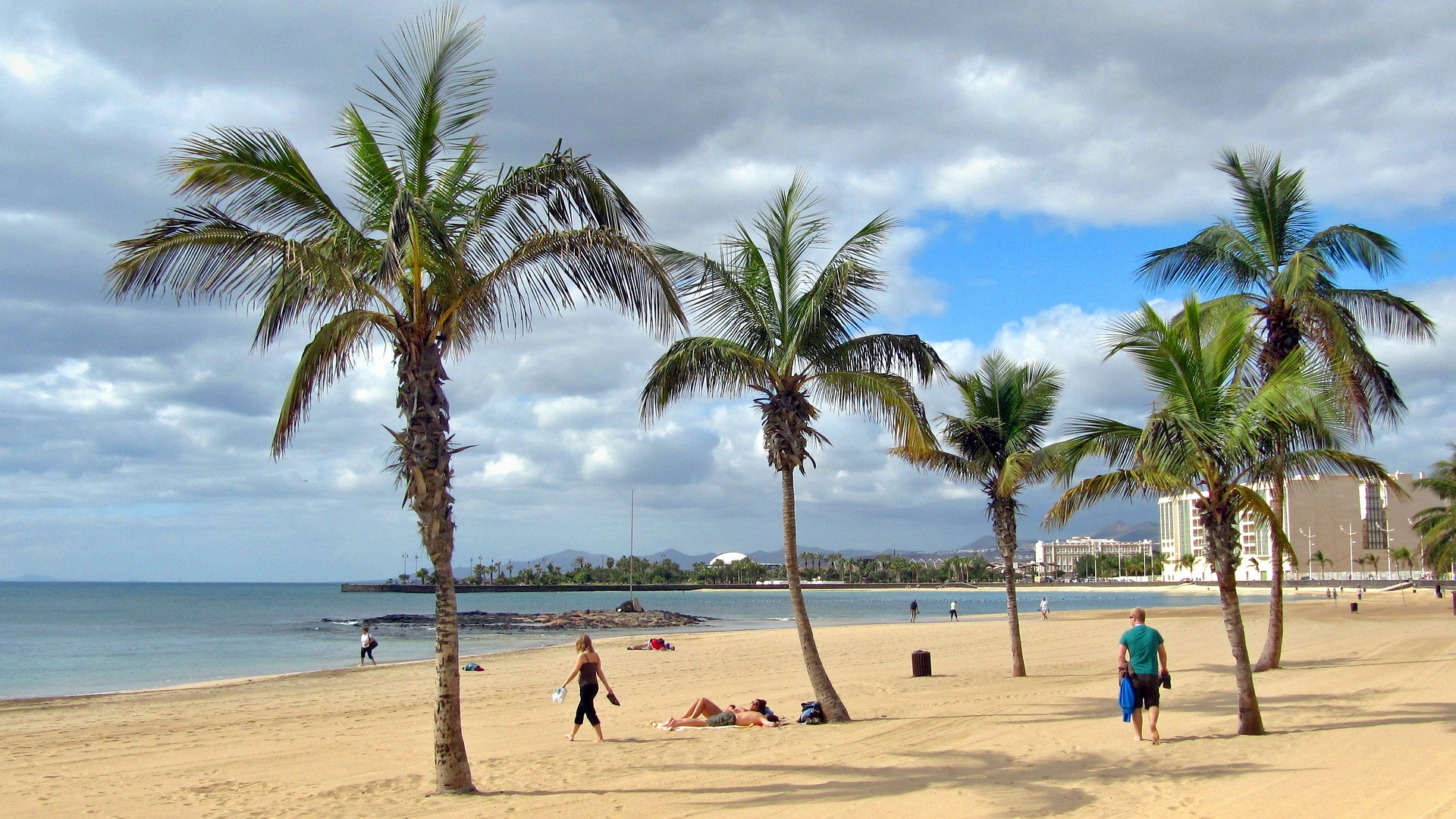 Lanzarote Christmas Getaway: 4 Reasons for a Festive Break
